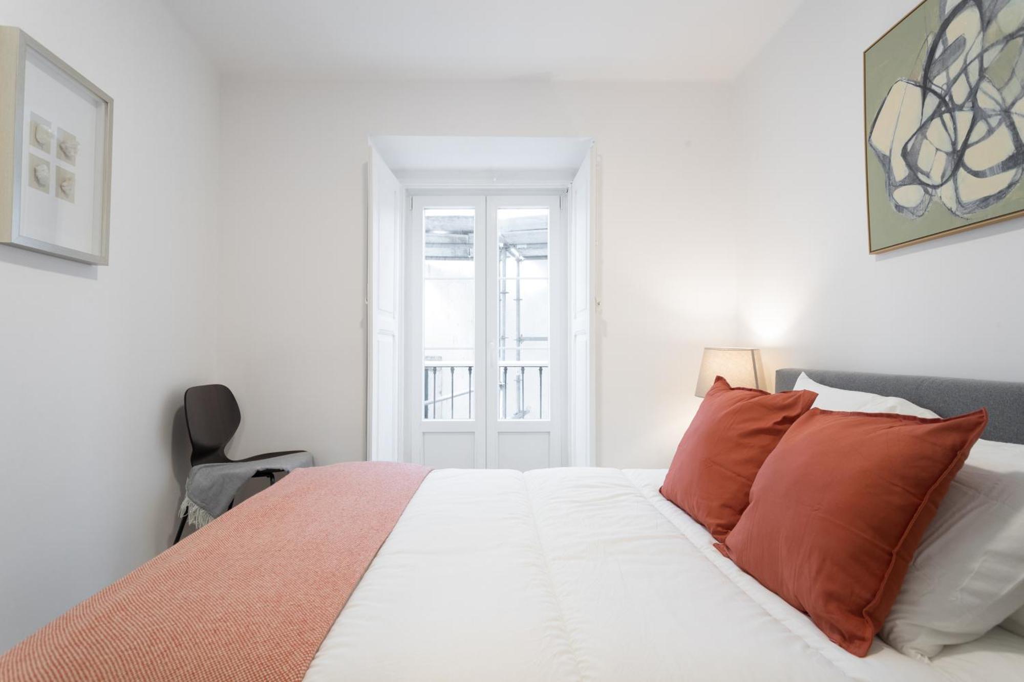 Cozy And Confy First Floor, Ace Location, 2 Bedrooms Lissabon